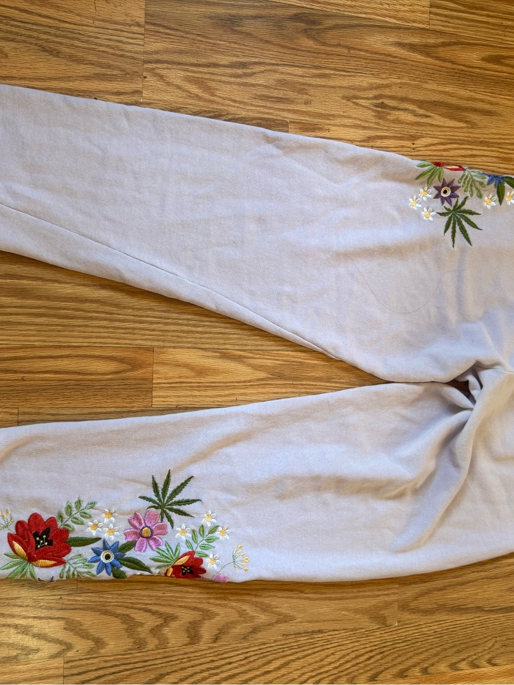 Wildfox embroidered floral sweatpants - Picture 4 of 6